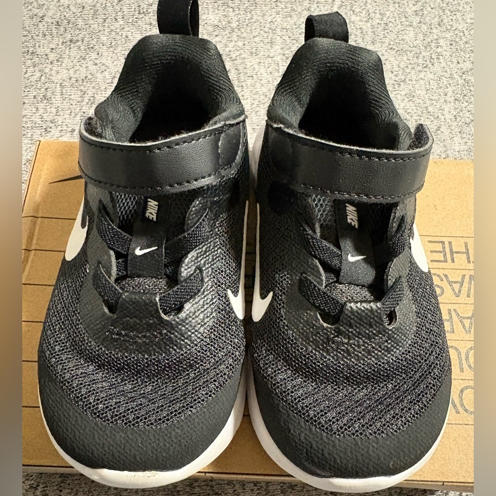 Toddler Nike sneakers